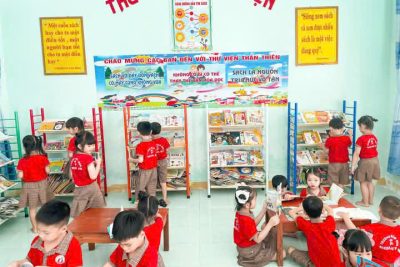 Hoạt động tham quan Trường Tiểu học